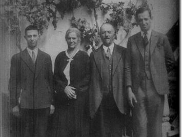 Foto der vier ermordeten Familienmitgliedern der Fam. Bloch